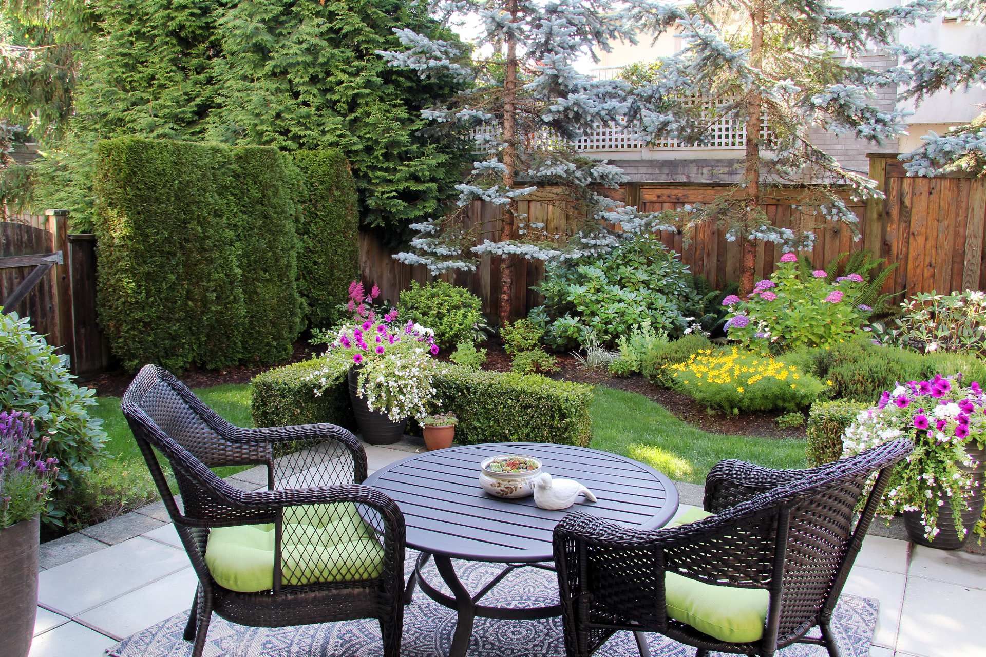 Garden - Dekorae House